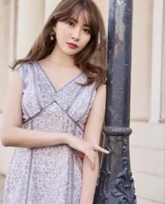 Lace Trimmed Floral Dress - メルカリ