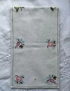 スウェーデン ヴィンテージ 手刺繍 テーブルランナー 北欧
