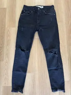 【中古品】Bershka スキニーデニム ブラック 31