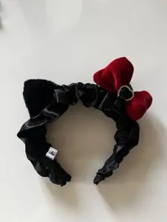 キティちゃんカチューシャ 黒と赤のリボン