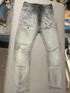 DIESEL（ディーゼル） ダメージ加工 グレー スキニーデニムパンツ