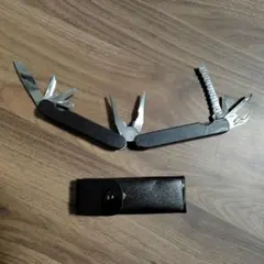 Item thumbnail for item ca7a76dd-43d2-4097-97c1-e88c87f77035