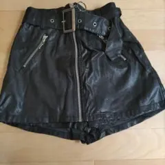 ブラック合成皮革ミニスカート