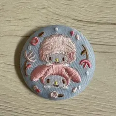 サンリオキャラクターズ 刺繍缶バッジ マイメロディ・マイスウィートピアノ