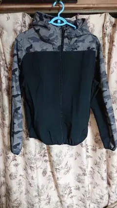 Item thumbnail for item aaf4388e-1561-44e6-b5d8-7c09b7ce2316