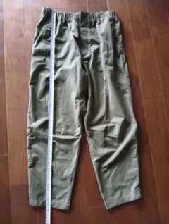 H&M オリーブ パンツ