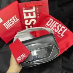 DIESEL ショルダーバッグ ブラックモデル／ブランドロゴはブラック