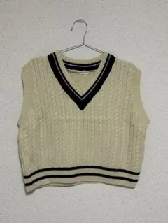 ベージュ ニットベスト ほぼ新品