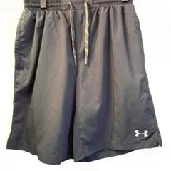 Under Armour ブラックショートパンツ 美品！レアモデル！