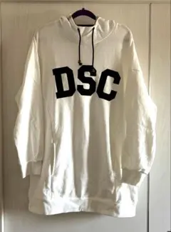 ★なち様専用★ DSC ロゴ パーカー 白のサムネイル