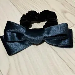 ダークブルー　ベロアリボン　ヘアゴム