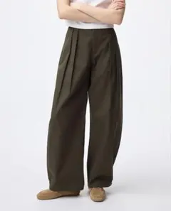 チノタックバレルパンツ　Sのサムネイル