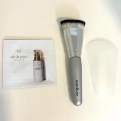 ROSY ROSA ロージーローザ マルチファンデブラシ〈おまけ付き〉