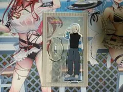 ミアテイラー　アクリルスタンド　私服