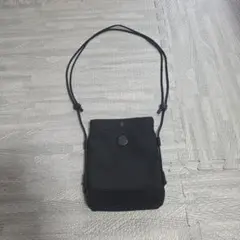 MONCLER パデッド ショルダーバッグ ブラック - メルカリ