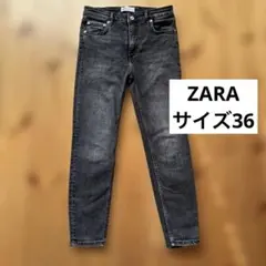 黒スキニー デニム