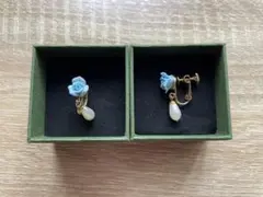 青いバラのイヤリング