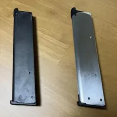 東京マルイ　ガバメント用40連マガジン ブラック＆ステンレス 2個セットのサムネイル