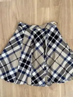 美品✨ BLUE LABEL CRESTBRIDGEフレアスカート チェック　金