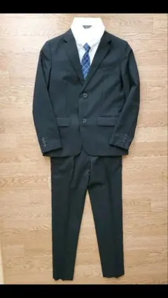 コムサイズムのパンツスーツ★ブラック150★シャツ&ネクタイ付き