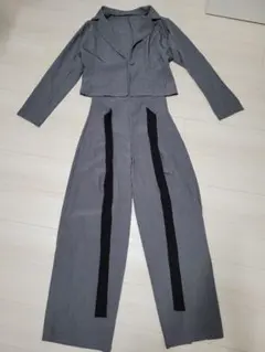 グレー パンツスーツ上下 クロップドジャケット