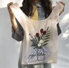 花瓶と花の刺繍エコバッグ