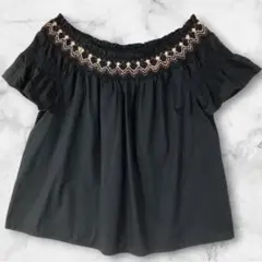 OLD NAVY オフショルダーブラウス 刺繍 半袖 ゆったり L ブラックのサムネイル