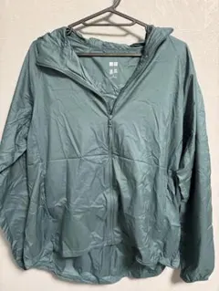 UNIQLO ポケッタブルUVカットパーカー　XL/グリーン