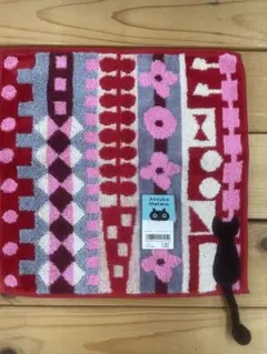 Atsuko Matano 猫のしっぽ付きタオルハンカチ