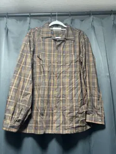 ブラウン系チェック柄長袖シャツ