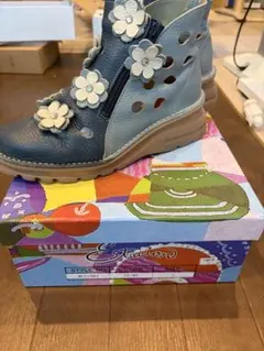 Estacion フラワーモチーフ レザーブーツ ネイビーのサムネイル