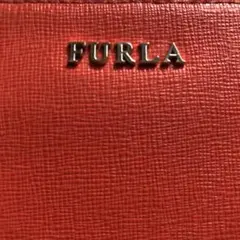 FURLA オレンジ　ファスナー式長財布