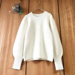 【インデックス】ウール混 長袖 ニット ボリューミー袖 ホワイト 秋冬コーデ