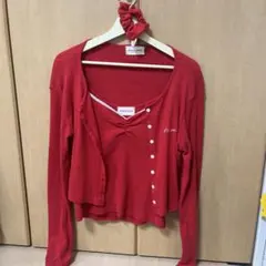 アリソンブラウン　完売品　アンサンブルとシュシュの3点セット　新品同様　赤色