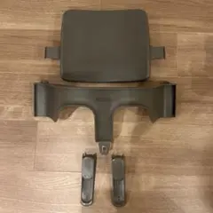 正規品美品　STOKKE ベビーラック用パーツ グレー