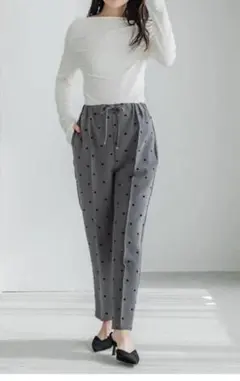 coca フロッキードットテーパードパンツ　スラックス　ズボン　おしゃれ