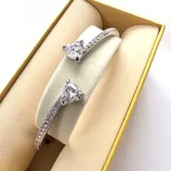 【美品】スワロフスキー　Mesmera バングル　ブレスレット　シルバーカラー