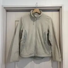 ベージュ フリースジャケット