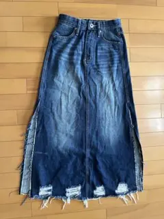 GORGE デニムタイトスカート ダメージ加工 スリット入りのサムネイル