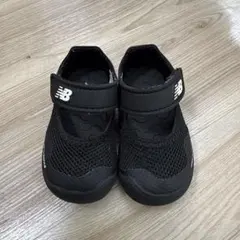 New Balance ベビーサンダル ブラック