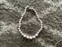 ホワイトビーズネックレス