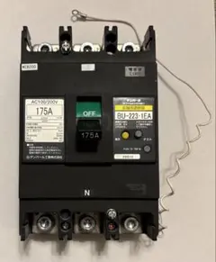 Item thumbnail for item 75663409-1594-48f6-bf7f-8e1892b14829