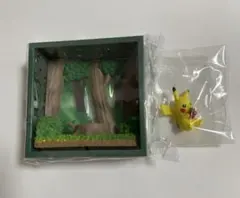 ポケモンフレーム　深緑の森　ピカチュウ　リーメント