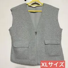 美品 ベスト グレー ふわふわ ジップ付 春秋 ポケット付