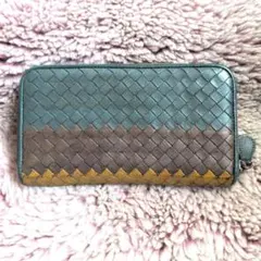 希少カラー ボッテガヴェネタ イントレチャート ラウンドジップ 長財布 カーキ 希少カラー ボッテガヴェネタ イントレチャート ラウンドジップ 長財布