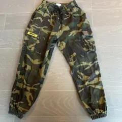 売り切り　最終値下げ　迷彩柄 ダンス　カーゴ　ジョガーパンツ 150