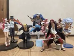 ワンピース フィギュア まとめ売り 8体セット箱なしルフィ シャンクス ロー 他