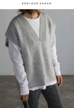 【新品】 BONJOUR SAGAN ディープVネックニットベスト ライトグレー