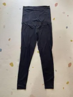 美品　UNIQLOマタニティレギンス（10分丈）黒 Lサイズ