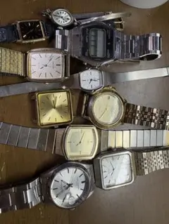 UNIVERSAL GENEVE 2針　ゴールド文字盤　メンズ　SEIKO UNIVERSAL GENEVE 2針 ゴールド文字盤 メンズ SEIKO - メルカリ